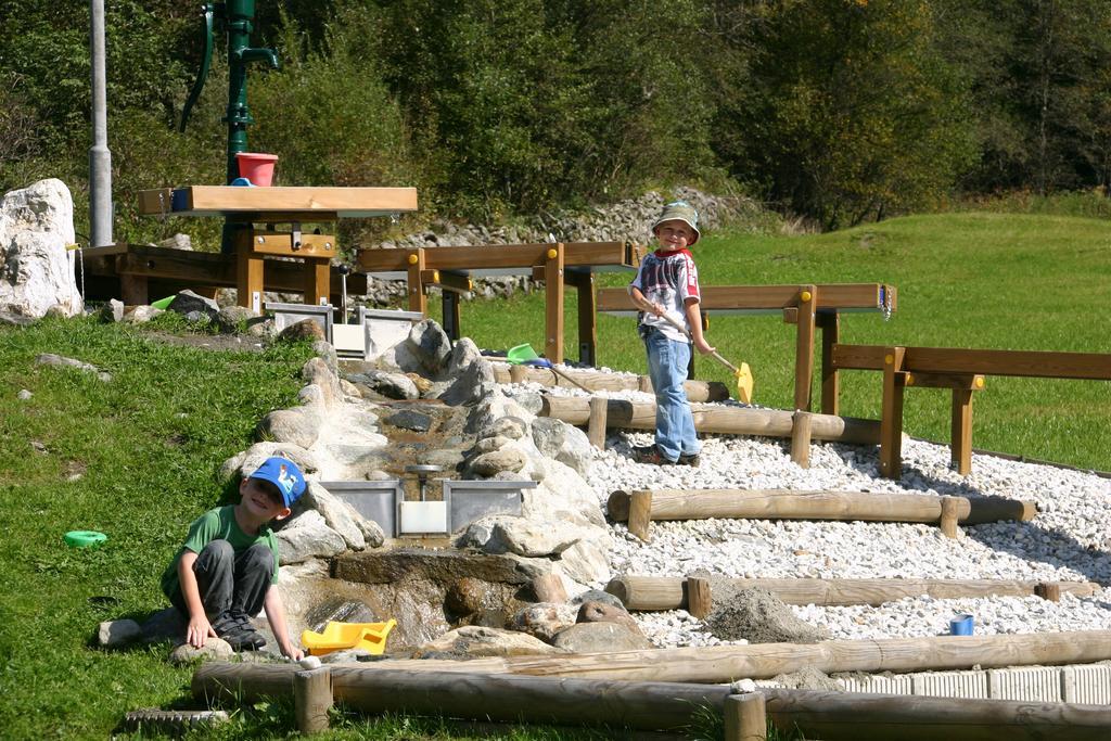 Aktiv & Vitalhotel Bergcristall Neustift im Stubaital Bagian luar foto