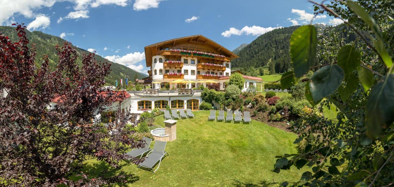 Aktiv & Vitalhotel Bergcristall Neustift im Stubaital Bagian luar foto